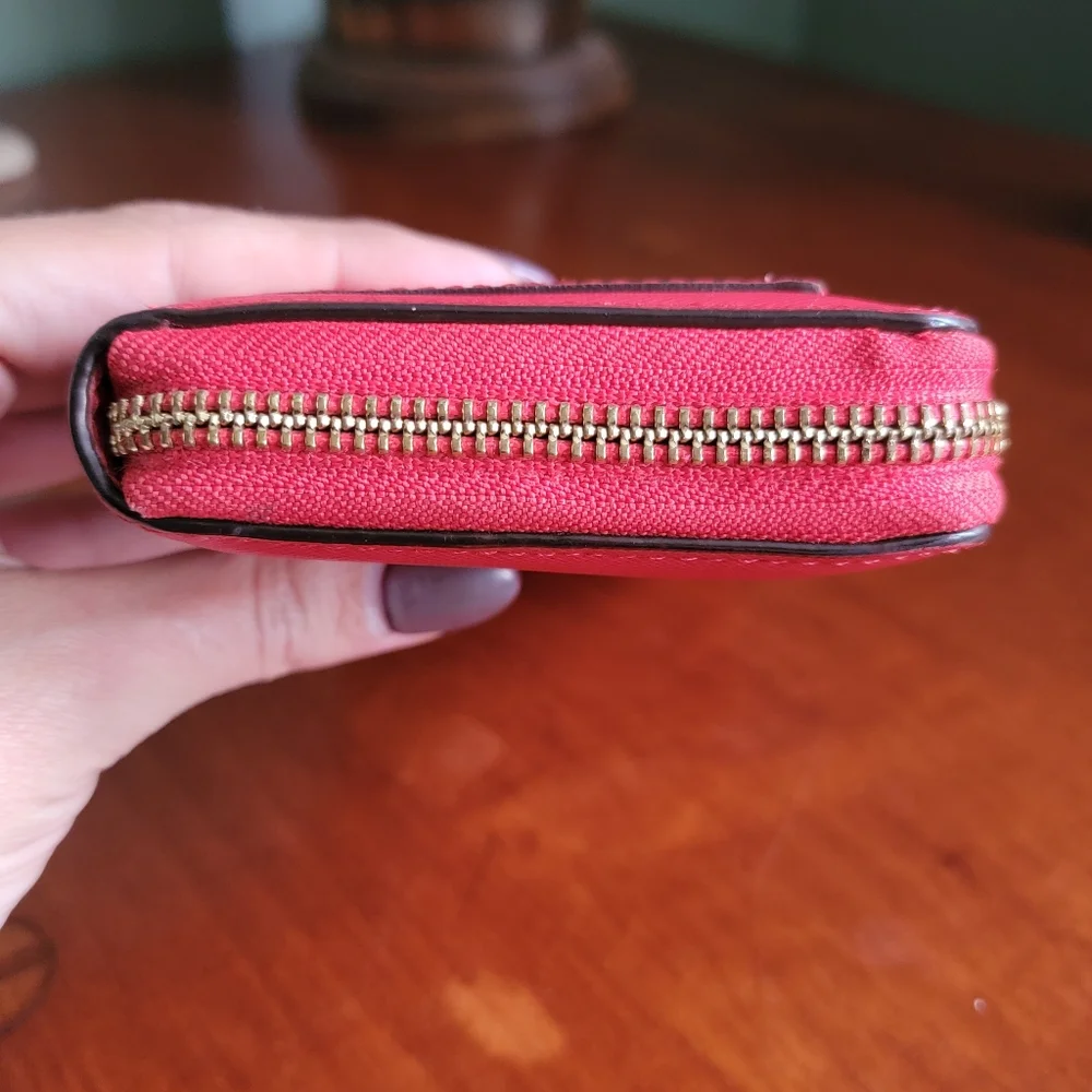 Coach 50427 Darcy Vermillion Red Crossgrain Leather Accordion Zip Wallet